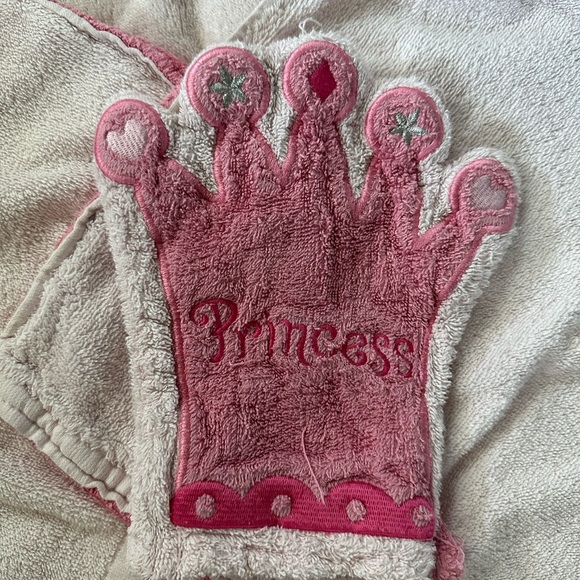 Jumping Beans Princess  Hooded Bath Wrap Towel And Wash Mitt - Pink - Picture 3 of 6